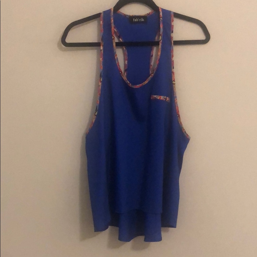 Sleeveless top; very good condition
